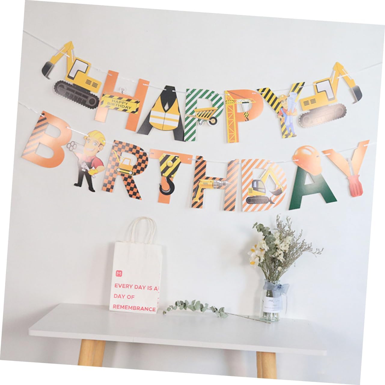Milisten 2pcs Car Themed Birthday Hanging Flags