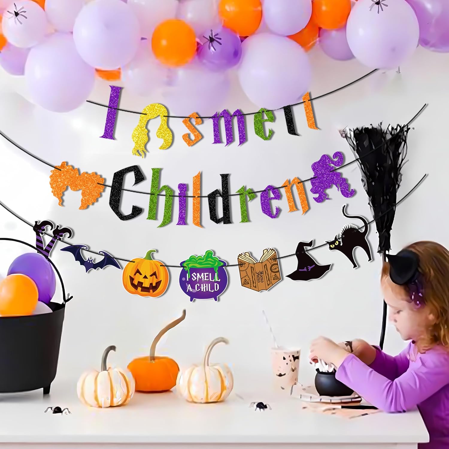 Pre-Strung I Smell Children Halloween Banner with Witches Hair