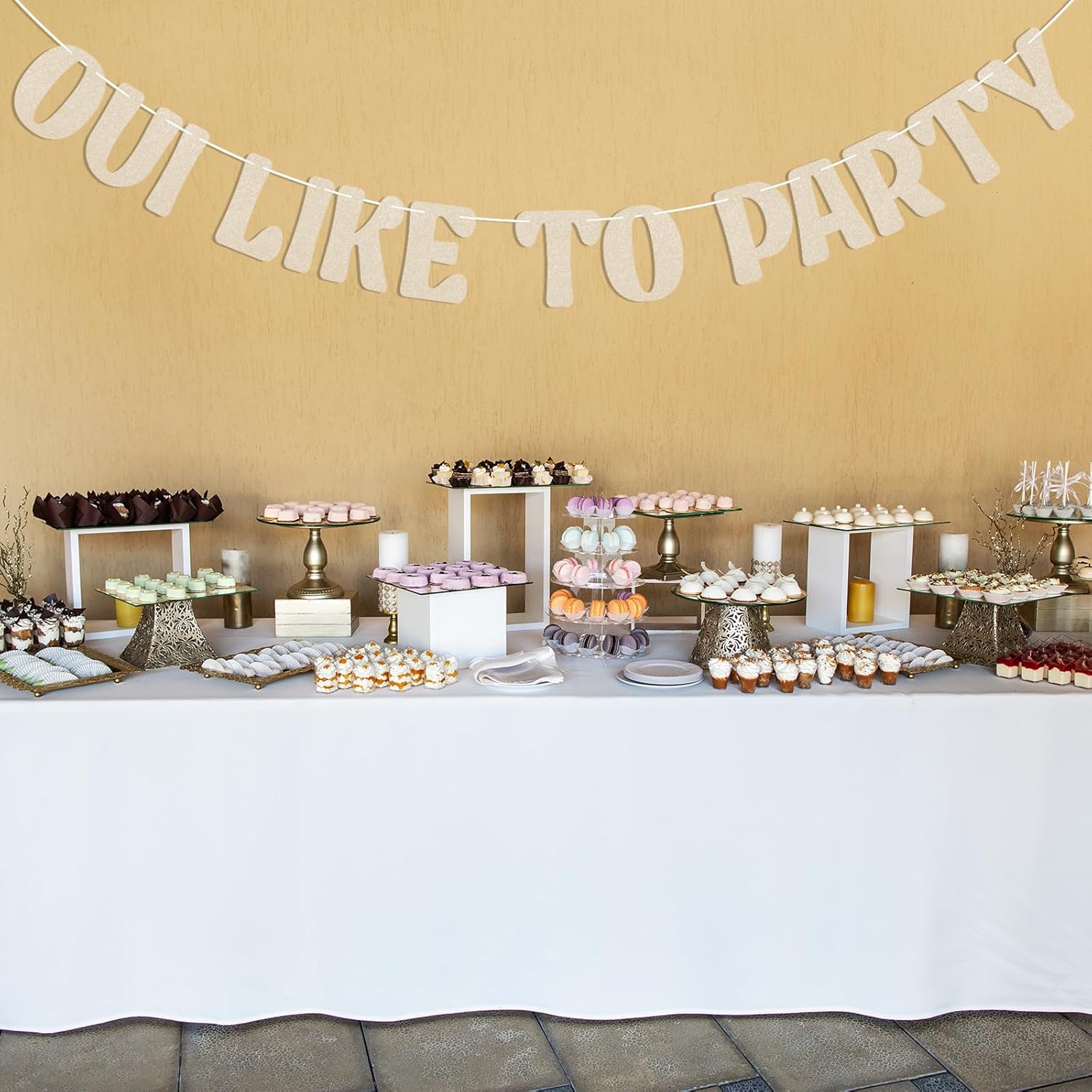 Oui Like to Party Banner - French Hen Party Decorations