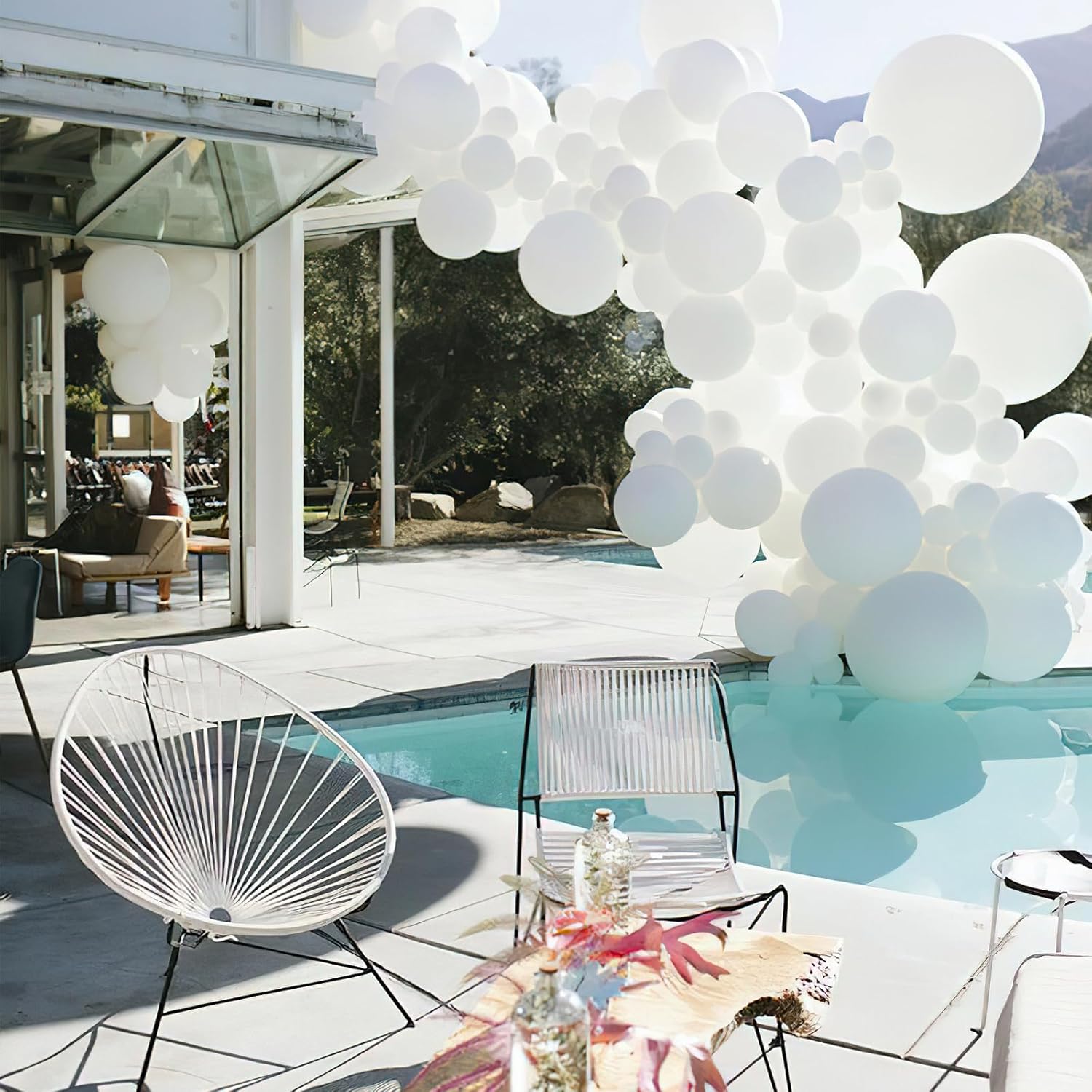 PartyWoo 120 White Balloons Different Sizes Decoration Kit