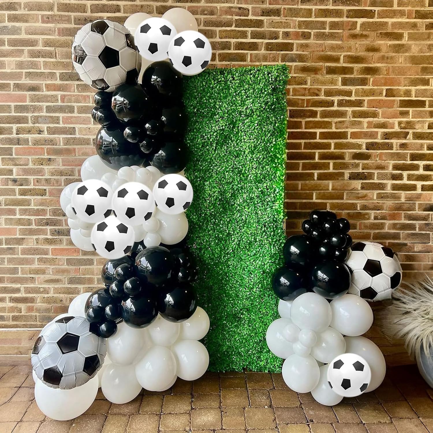 TAOYE Soccer Balloon Arch Kit 94pcs